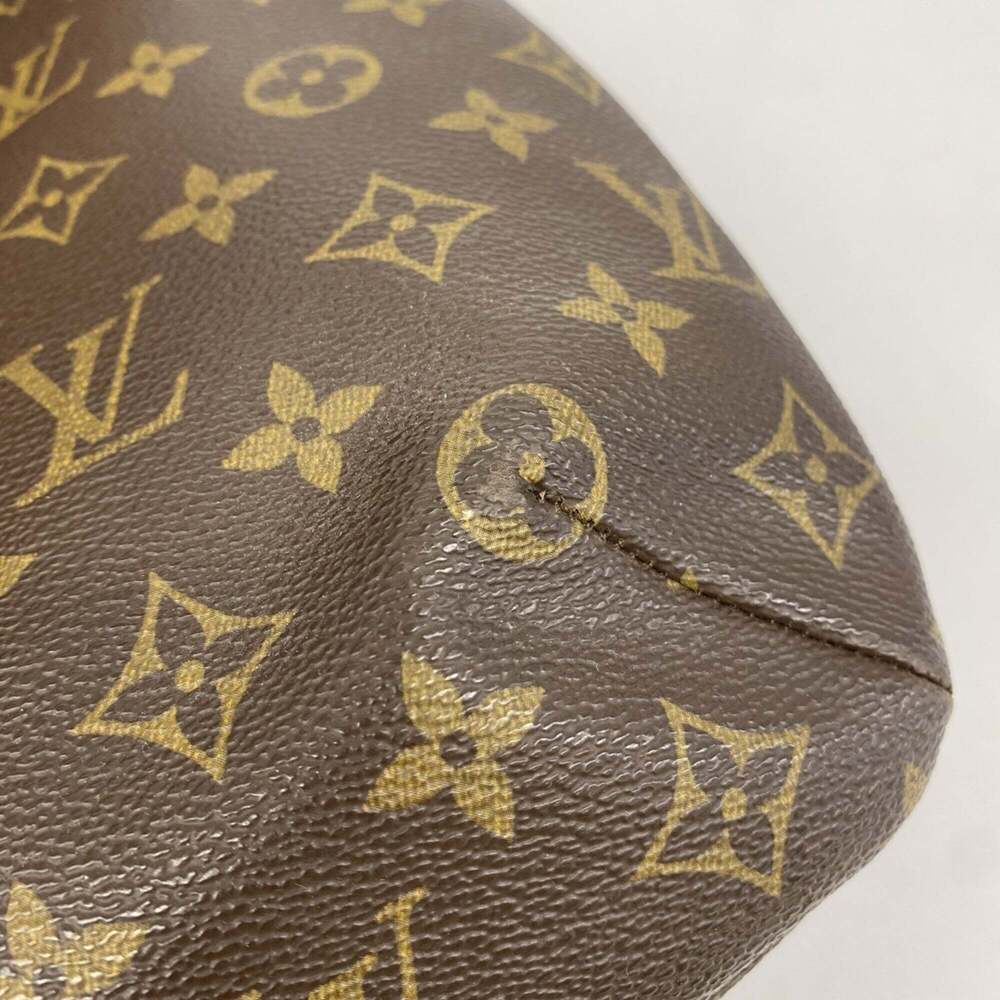 LOUIS VUITTON Brown Monogram Shoulder Bag - Picture 10 of 11